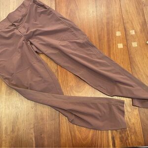Athleta Mauve Brooklyn Ankle Pants 10T